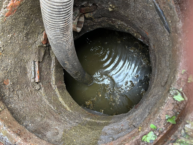 天台化粪池清理的周期与注意事项